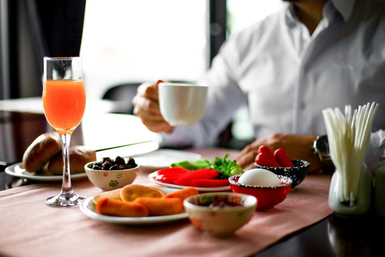 Novelty Hotel Istanbul Luaran gambar